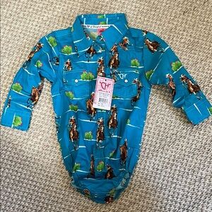 NWT Cowgirl Hardware Button Up